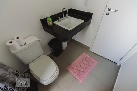 Banheiro de apartamento à venda com 1 quarto, 32m² em Perdizes, São Paulo