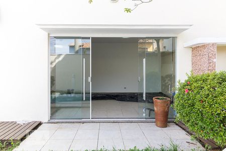 Entrada da sala de casa para alugar com 3 quartos, 117m² em Vila Suissa, Mogi das Cruzes