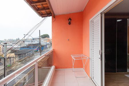 Sacada de casa à venda com 4 quartos, 250m² em Vila Yolanda, Osasco