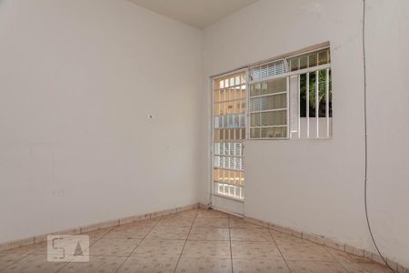 Casa para alugar com 77m², 2 quartos e sem vagaSala