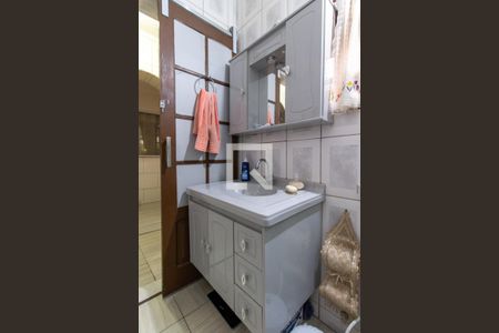 Casa à venda com 242m², 6 quartos e 1 vaga Casa à venda com 242m², 6 quartos e 1 vagaBanheiro 1º Andar