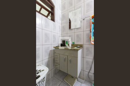 Casa à venda com 242m², 6 quartos e 1 vaga Casa à venda com 242m², 6 quartos e 1 vagaBanheiro 2º Andar