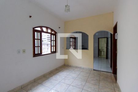 Casa à venda com 242m², 6 quartos e 1 vaga Casa à venda com 242m², 6 quartos e 1 vagaSala 3º Andar