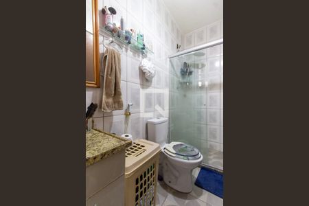 Casa à venda com 242m², 6 quartos e 1 vaga Casa à venda com 242m², 6 quartos e 1 vagaBanheiro 2º Andar