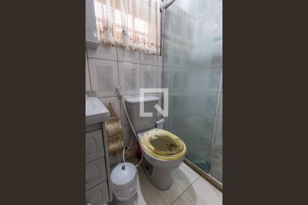 Casa à venda com 242m², 6 quartos e 1 vaga Casa à venda com 242m², 6 quartos e 1 vagaBanheiro 1º Andar