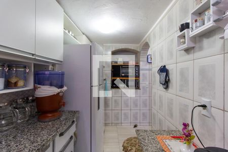 Casa à venda com 242m², 6 quartos e 1 vaga Casa à venda com 242m², 6 quartos e 1 vagaCozinha 1º Andar