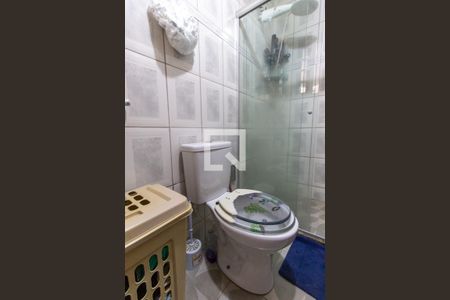 Casa à venda com 242m², 6 quartos e 1 vaga Casa à venda com 242m², 6 quartos e 1 vagaBanheiro 2º Andar