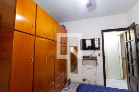 Casa à venda com 242m², 6 quartos e 1 vaga Casa à venda com 242m², 6 quartos e 1 vagaQuarto 2 2º Andar