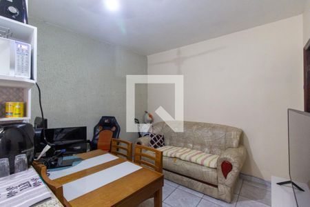 Casa à venda com 242m², 6 quartos e 1 vaga Casa à venda com 242m², 6 quartos e 1 vagaSala 2º Andar