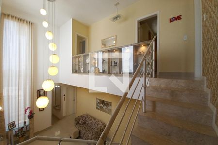 Escada de casa de condomínio à venda com 4 quartos, 210m² em Swiss Park, Campinas