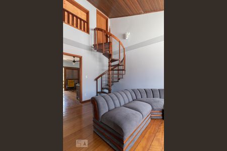 Sala de casa à venda com 3 quartos, 370m² em Nonoai, Porto Alegre