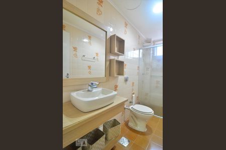 Banheiro de apartamento à venda com 1 quarto, 51m² em Niterói, Canoas
