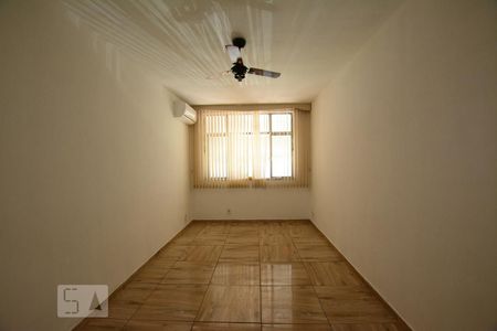 Sala de apartamento à venda com 1 quarto, 60m² em Irajá, Rio de Janeiro