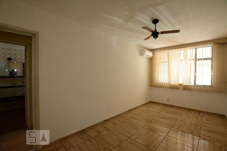 Sala de apartamento à venda com 1 quarto, 60m² em Irajá, Rio de Janeiro