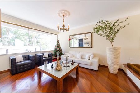 Sala de casa à venda com 7 quartos, 390m² em Santa Lúcia, Belo Horizonte