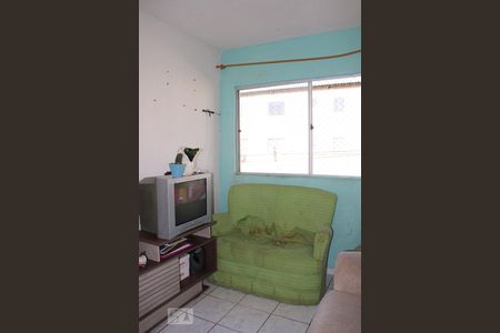 Sala de apartamento à venda com 2 quartos, 49m² em Guajuviras, Canoas