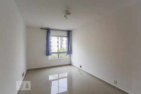 Sala de Estar de apartamento para alugar com 2 quartos, 60m² em Cidade São Francisco, São Paulo