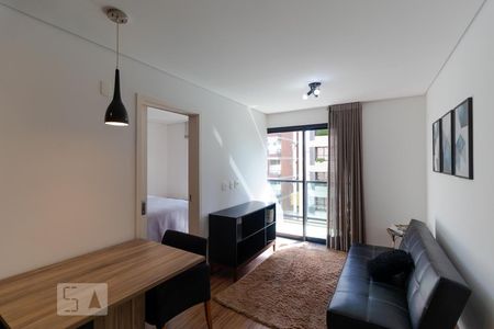 Sala de apartamento para alugar com 1 quarto, 40m² em Cambuí, Campinas