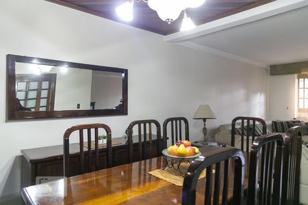 Sala de casa à venda com 6 quartos, 670m² em Vila Rosália, Guarulhos