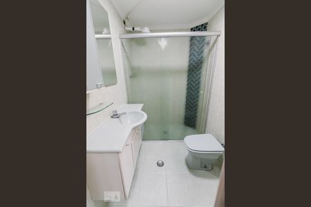 Banheiro de apartamento à venda com 2 quartos, 58m² em Vila Romana, São Paulo