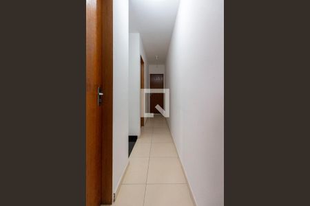 Corredor de casa à venda com 3 quartos, 100m² em Vila Curuçá, São Paulo