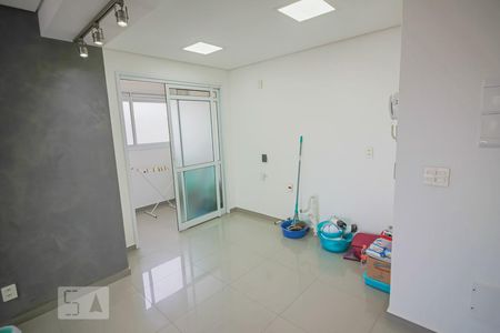 Sala de apartamento para alugar com 2 quartos, 80m² em Vila Sônia, São Paulo