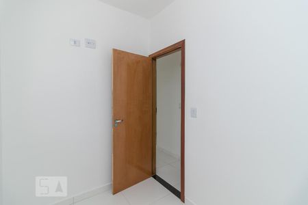 Quarto 1 de apartamento para alugar com 2 quartos, 36m² em Vila Antonieta, São Paulo