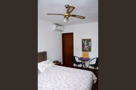 Quarto 1 de casa de condomínio para alugar com 4 quartos, 265m² em Jardim da Gloria, Cotia