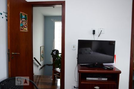 Quarto 1 de casa de condomínio para alugar com 4 quartos, 265m² em Jardim da Gloria, Cotia