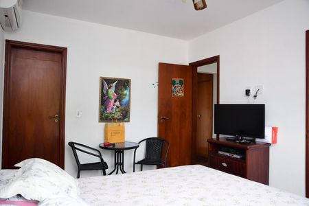 Quarto 1 de casa de condomínio para alugar com 4 quartos, 265m² em Jardim da Gloria, Cotia