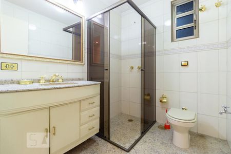 Banheiro de apartamento à venda com 1 quarto, 46m² em Centro, São Paulo