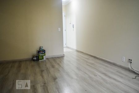 Sala de casa de condomínio à venda com 3 quartos, 74m² em Vila Carbone, São Paulo