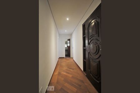 Corredor de apartamento à venda com 4 quartos, 267m² em Jardim Ampliação, São Paulo