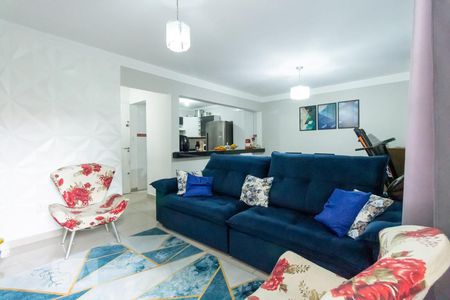 Sala de casa de condomínio para alugar com 3 quartos, 140m² em Itaquera, São Paulo
