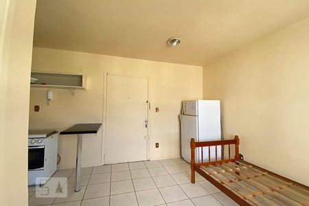 Sala de kitnet/studio à venda com 1 quarto, 24m² em Centro, São Leopoldo