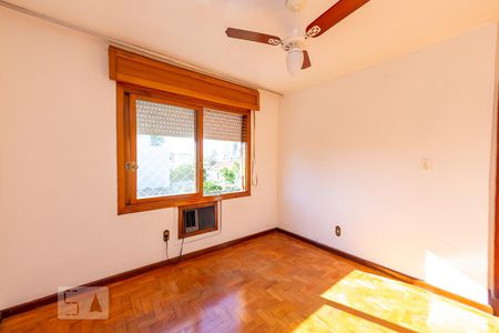 Quarto 1 de apartamento para alugar com 2 quartos, 90m² em Azenha, Porto Alegre