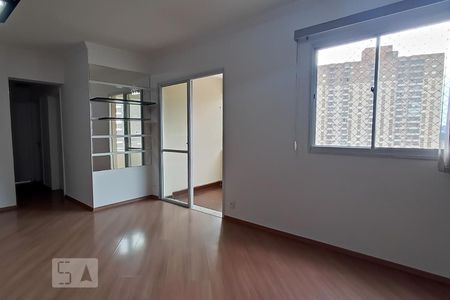 Sala de apartamento para alugar com 3 quartos, 74m² em Tamboré, Barueri