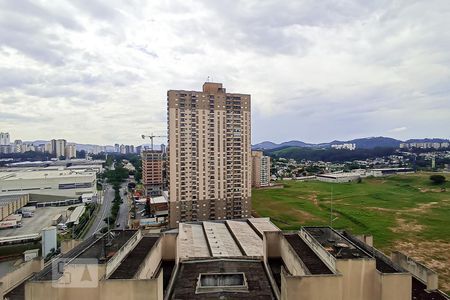 Vista varanda sala, quarto e suíte de apartamento para alugar com 3 quartos, 74m² em Tamboré, Barueri