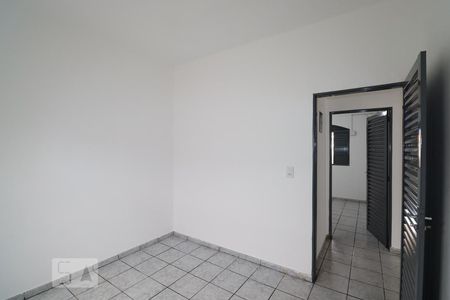 Quarto 2 de casa para alugar com 3 quartos, 130m² em Jardim Balneário Meia Ponte, Goiânia