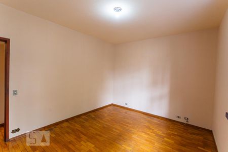 Quarto 1 de apartamento para alugar com 3 quartos, 136m² em Santa Efigênia, Belo Horizonte