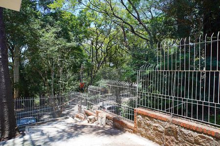 Sala - Vista de casa à venda com 3 quartos, 150m² em Passo da Areia, Porto Alegre