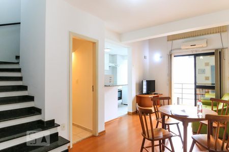 Sala de apartamento para alugar com 1 quarto, 55m² em Parque Residencial Aquarius, São José dos Campos