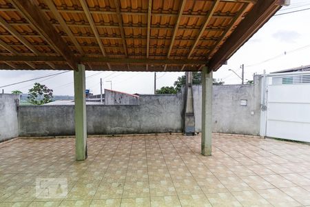 Vista da Sala de casa para alugar com 3 quartos, 85m² em Jardim Santos Dumont I, Mogi das Cruzes