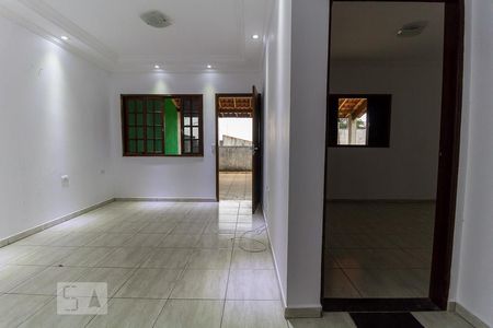 Sala de casa para alugar com 3 quartos, 85m² em Jardim Santos Dumont I, Mogi das Cruzes