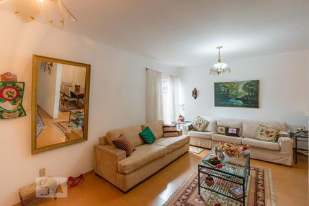 Sala de casa à venda com 4 quartos, 200m² em Campo Belo, São Paulo