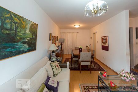 Sala de casa à venda com 4 quartos, 200m² em Campo Belo, São Paulo