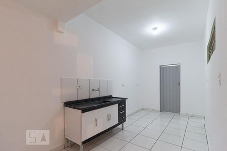 Cozinha de casa para alugar com 2 quartos, 50m² em Vila Yolanda, Osasco