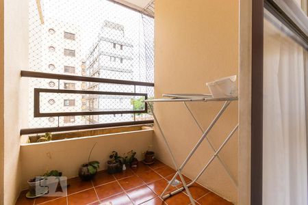 Sacada de apartamento à venda com 2 quartos, 70m² em Cambuí, Campinas