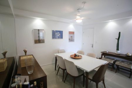 Sala de apartamento para alugar com 2 quartos, 82m² em Jacarepaguá, Rio de Janeiro