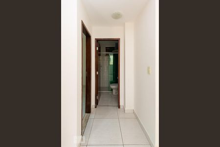 Corredor de casa de condomínio para alugar com 3 quartos, 90m² em Canaã, Belo Horizonte